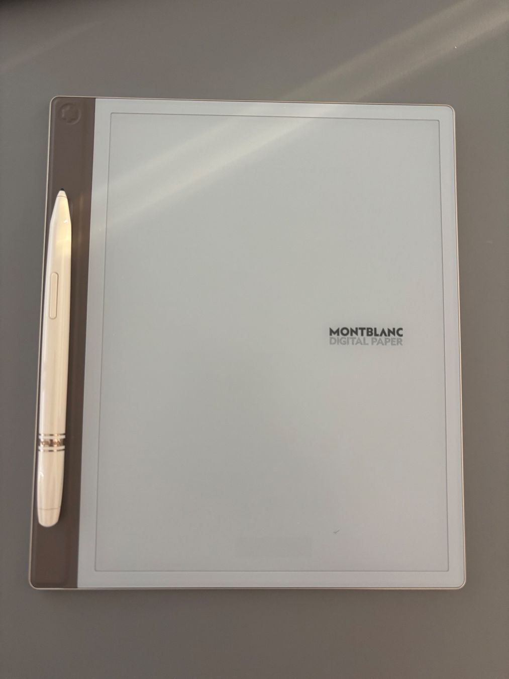 Tablettes PC: Montblanc Digital Paper Gold mit Paper Folio Mastic – Neuf (Voir description) à Zürich par lyn_qx9m 3