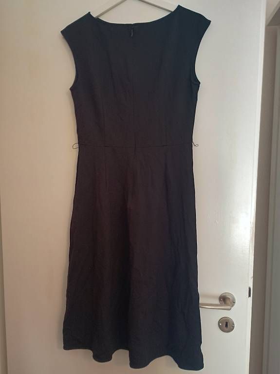 Uniqlo Kleider: Ärmelloses Kleid von Uniqlo – Gebraucht aus Zürich von Melianea 1