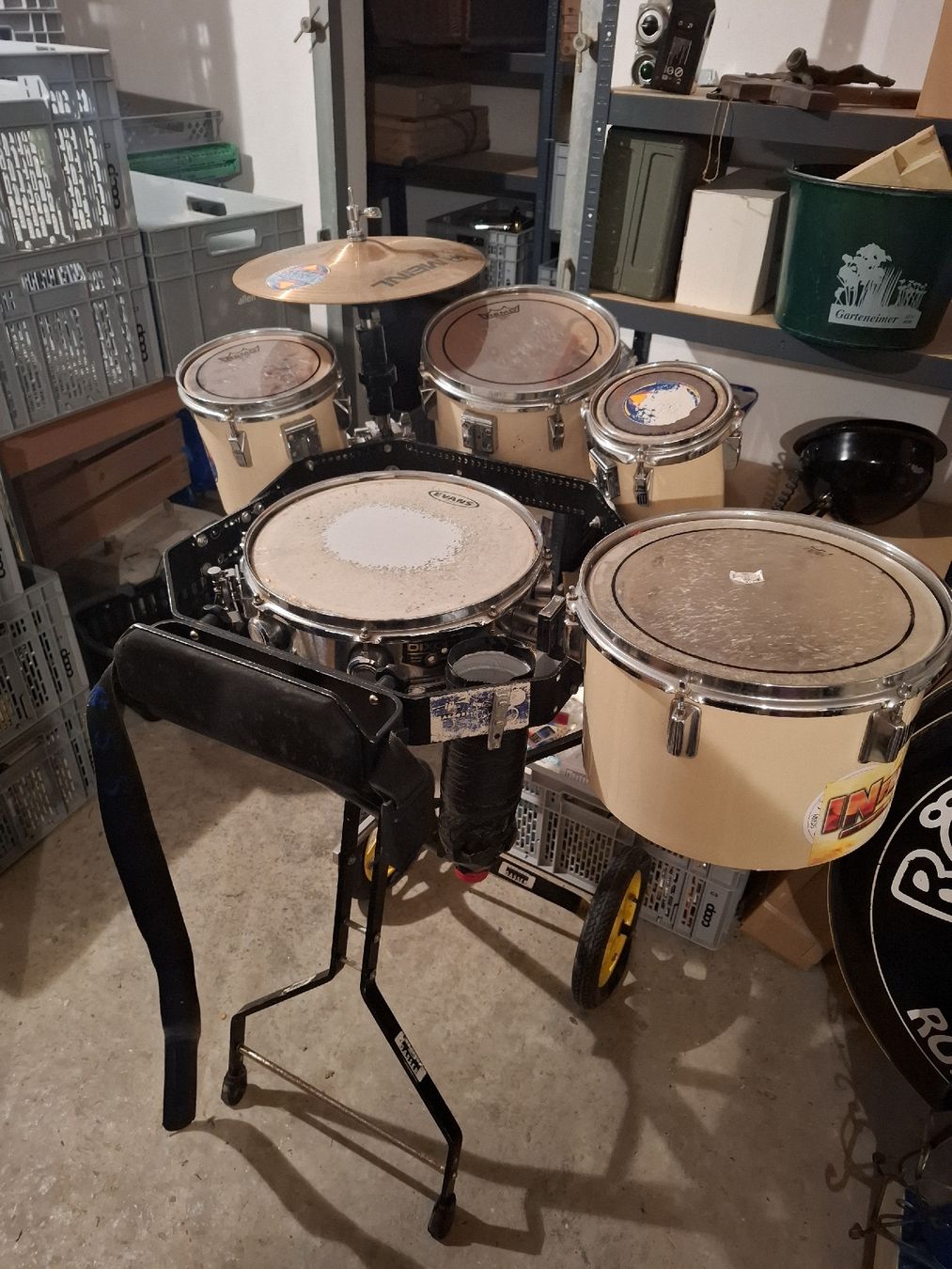 Strumenti musicali: Schlagzeug Set mit Becken – Usato da Oberegg venduto da danni-1985