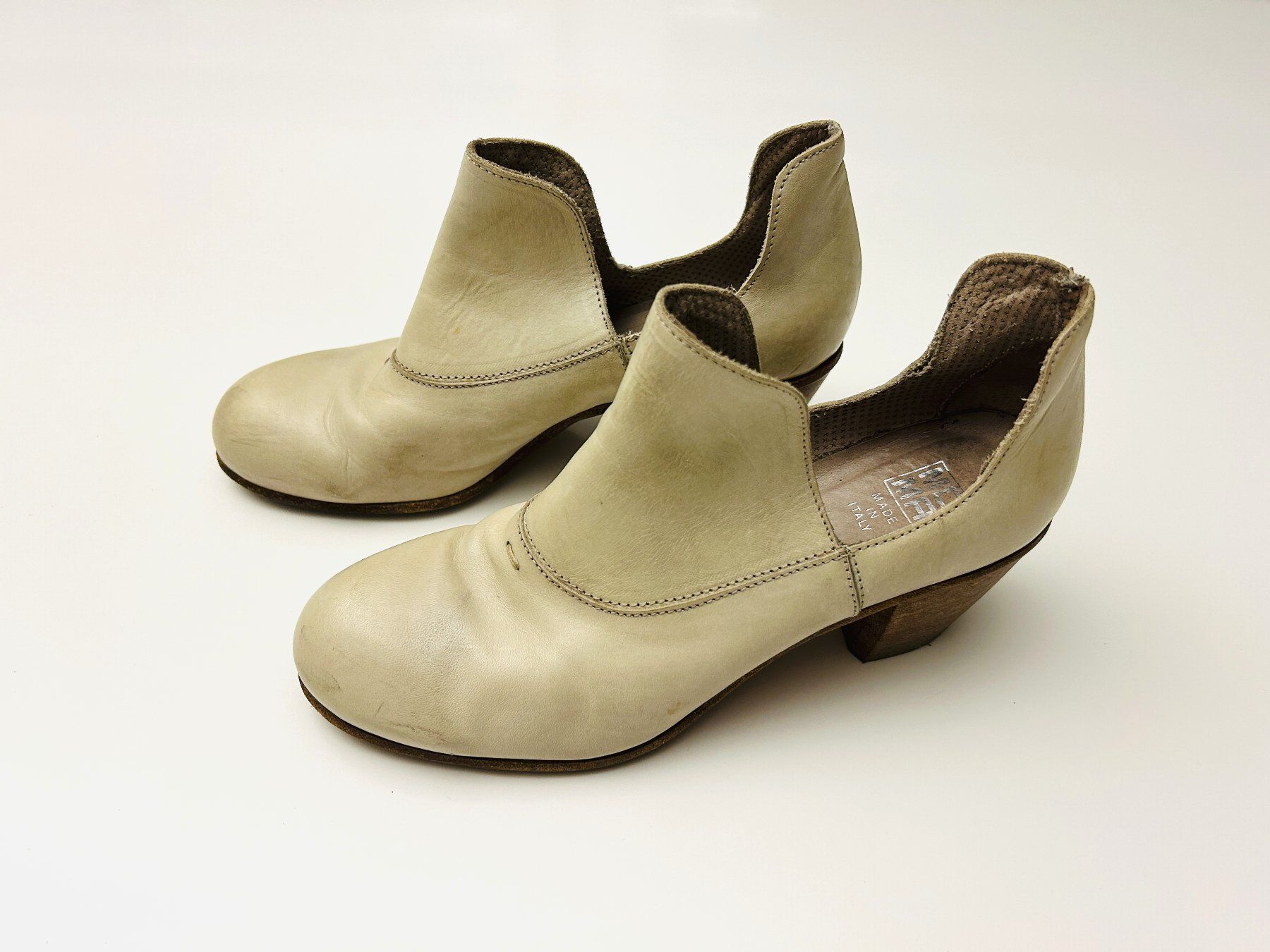 Moma Scarpe da donna: Moma Stiefeletten beige, Gr. 41 – Usato da Minusio venduto da royaldragon 1