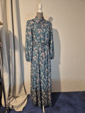 Maxikleid mit Blumenmuster Grösse M / 44