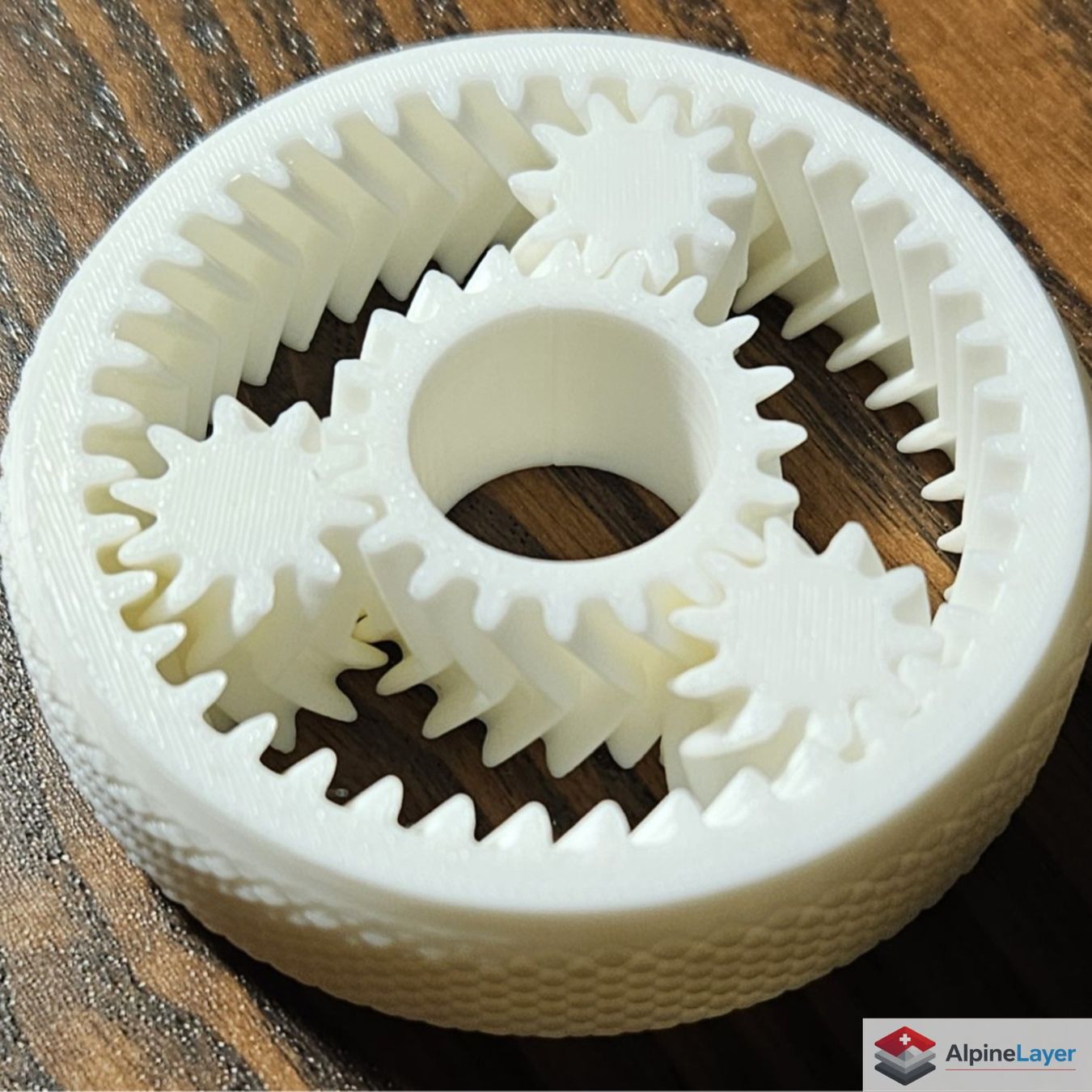 Spiele: 3D Printed Fidget Gear Spinner White Desk Toy – Neu (gemäss Beschreibung) aus Losone von AlpineLayer