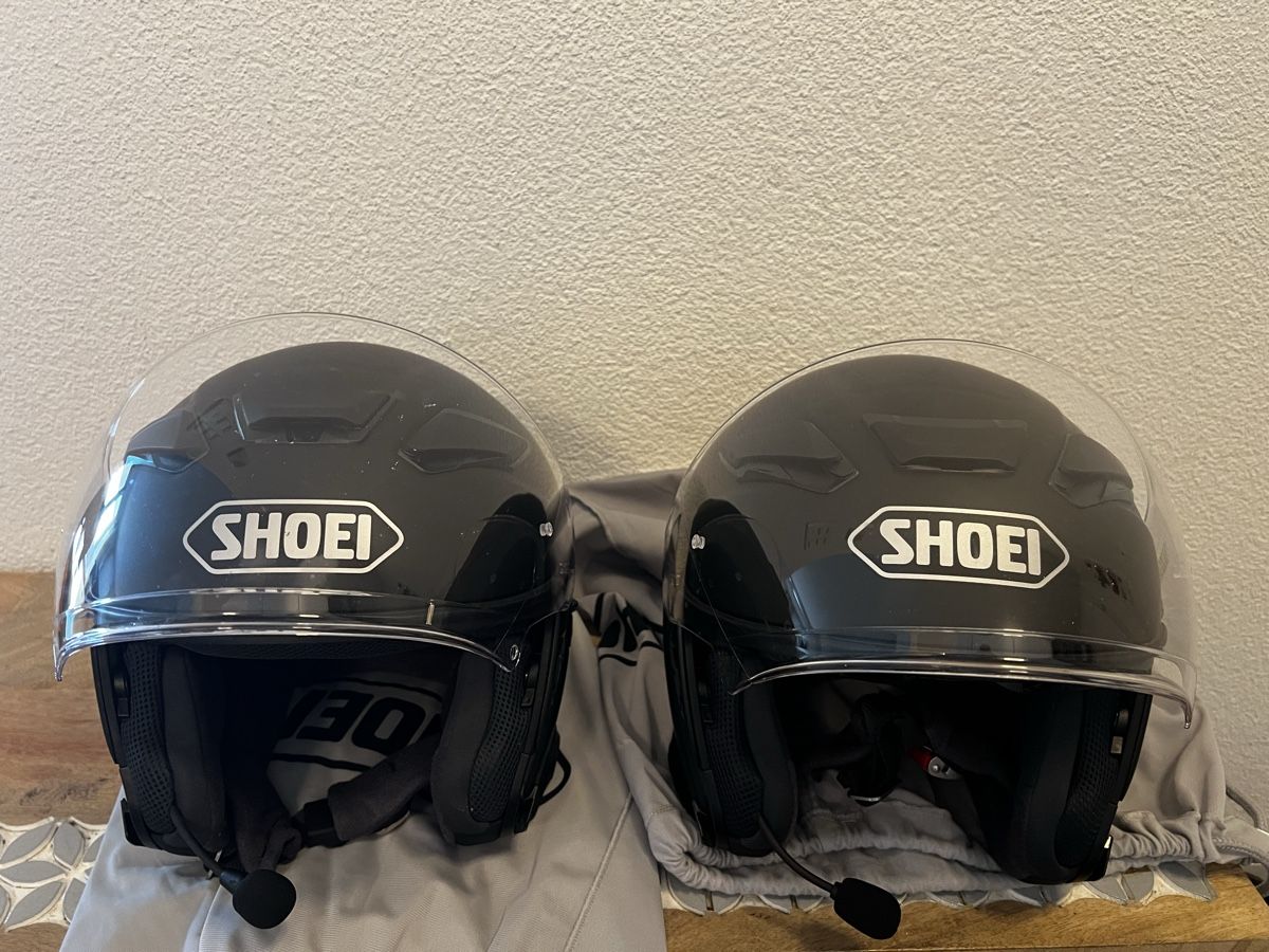 Shoei Caschi & visiere: 2x Shoei Jet Helme mit Visier – Usato da Steinhausen venduto da Famleu1