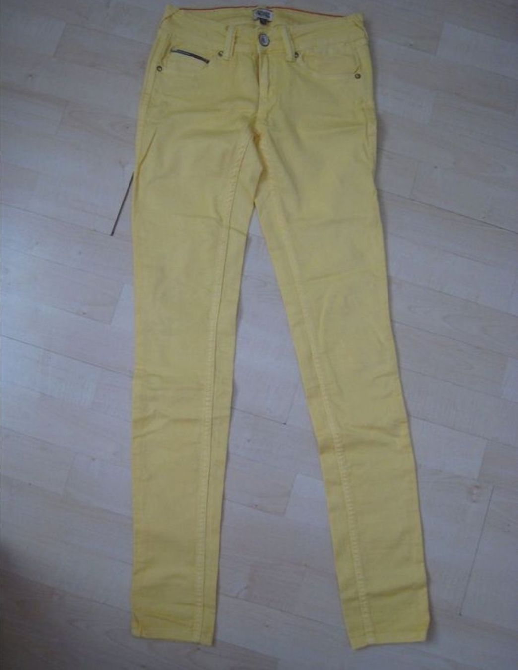 Tommy Hilfiger Pantaloni: Tommy Hilfiger Hose Gr. 26/32 – Usato da Oberrieden venduto da smarties949