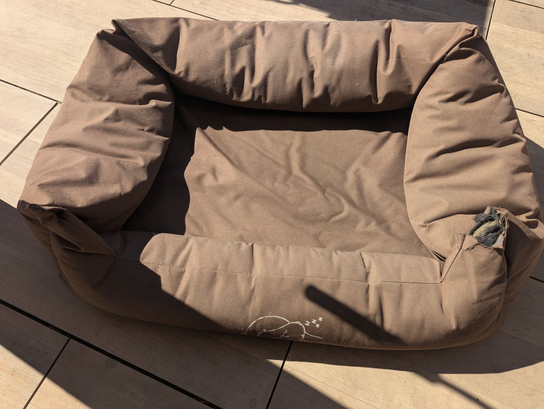 Liege- & Schlafplätze: Hundebett – Gebraucht aus Wangen ZH von Nadja056