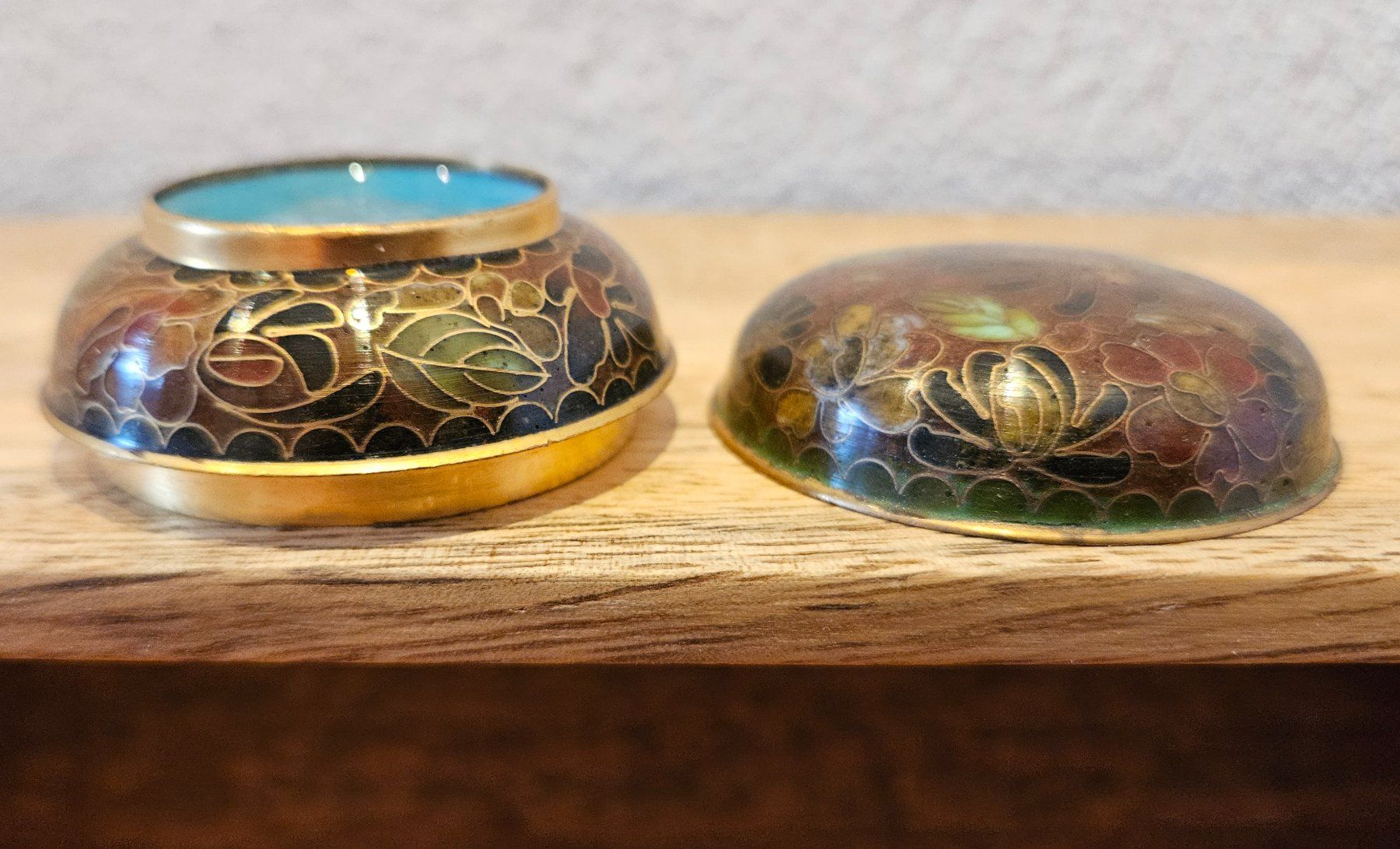 Coffrets à bijoux: Cloisonne Emaille Messing  Schatulle Schale Schmuckdose Box – D'occasion à Birmensdorf ZH par Wendepunkt... 7