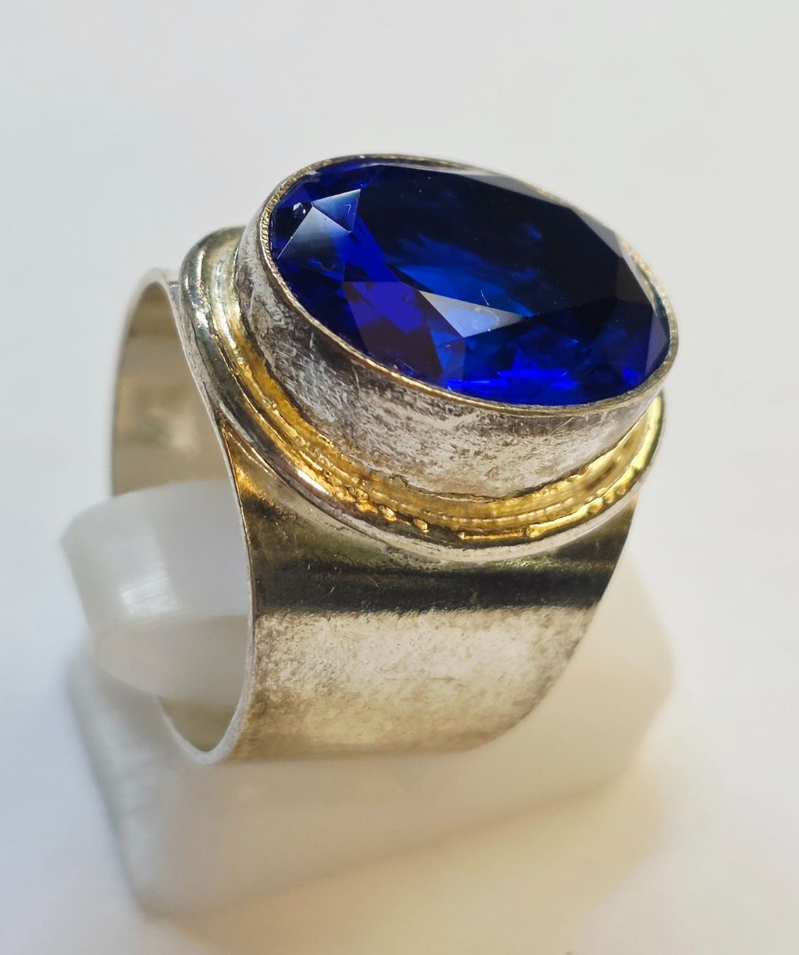Bagues: Ring Silber grosser blauer Stein Grösse 68 17.7mm – Neuf (Voir description) à Zürich par ben_mn5h