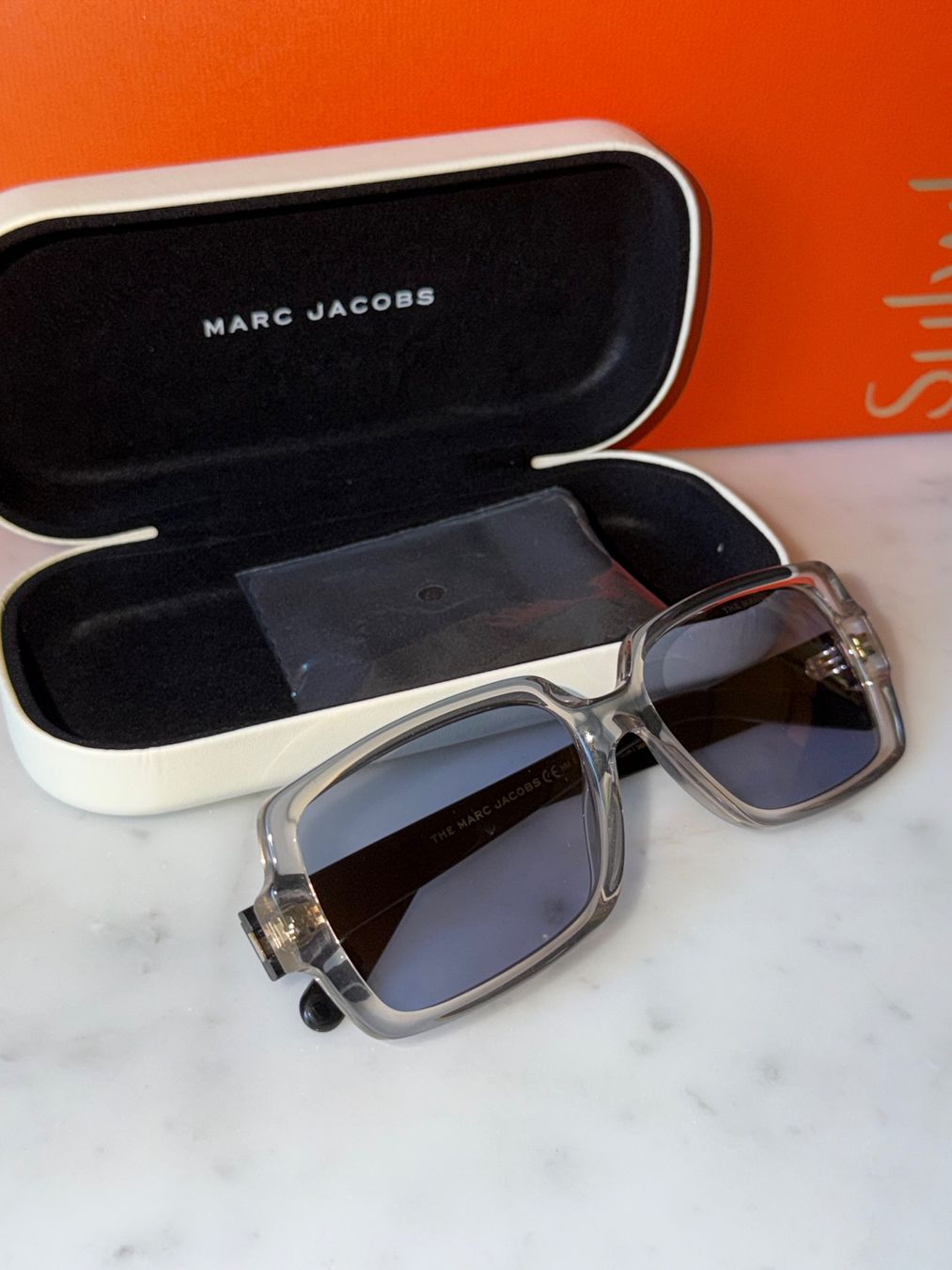 Marc Jacobs Occhiali & Lenti: Marc Jacobs Sonnenbrille, grau,Top Zustand! – Usato da Basel venduto da Blausara707 2