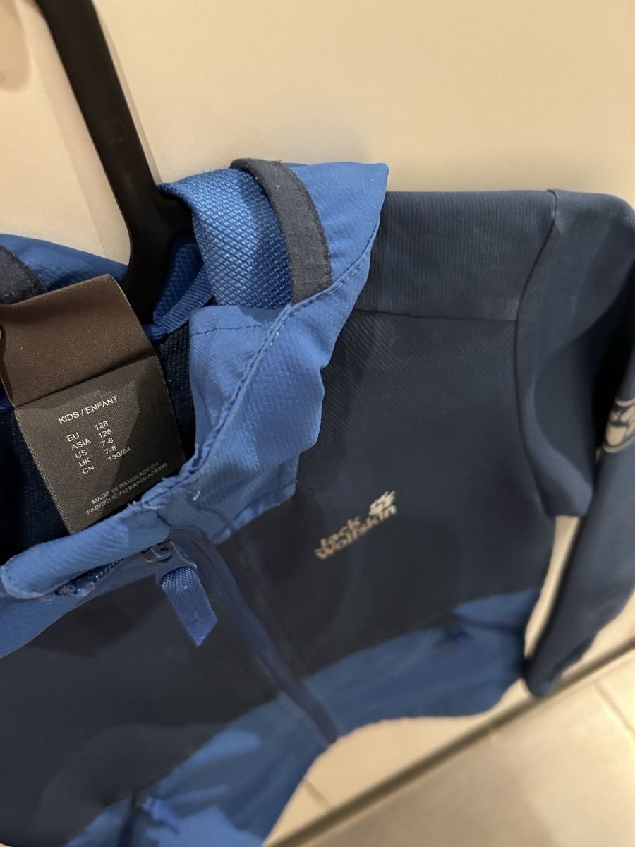Jack Wolfskin Jacken: Jack Wolfskin Softshell Übergangsjacke blau Grösse 128 – Gebraucht aus Rupperswil von Isana2 2