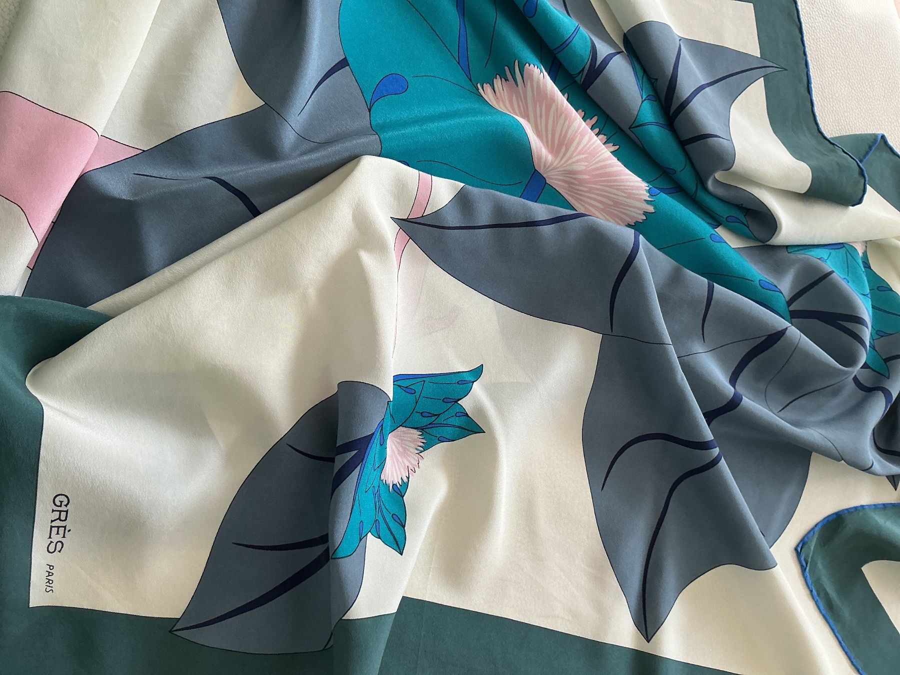Foulards, Tücher & Schals: GRES Paris Foulard Seide – Gebraucht aus Wettingen von Andres54 1