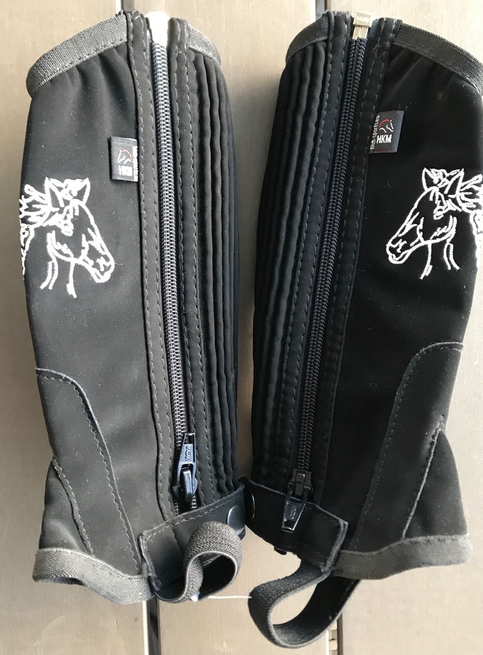 Stinchiere & Fasciature: HKM Chaps Kids, Gr. S – Nuovo (secondo la descrizione) da Ebnat-Kappel venduto da Molton 7