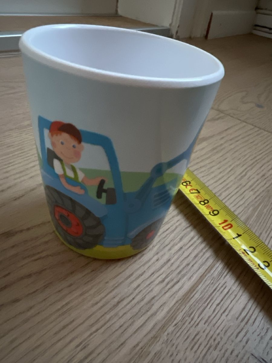 Tazze: Haba Kinderbecher Traktor Motiv – Usato da Oensingen venduto da katepe