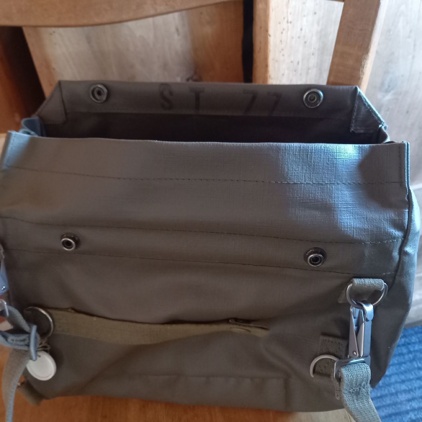 Schweizer Armee Taschen: Original Schweizer Armeetasche, gebraucht, Top Zustand! – Gebraucht aus Galgenen von Allerlei8854 4
