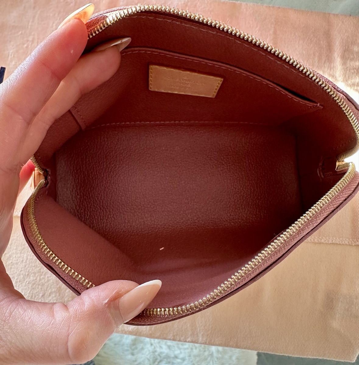 Louis Vuitton Custodie per cosmetici: LOUIS VUITTON Kosmetiktasche – Nuovo (secondo la descrizione) da Buchs ZH venduto da KittyInStyle 2