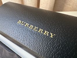 BURBERRY - Étui pour lunettes + chiffon