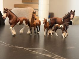 Schleich Pferde Set 4 Figuren braun gebrauchter Zustand