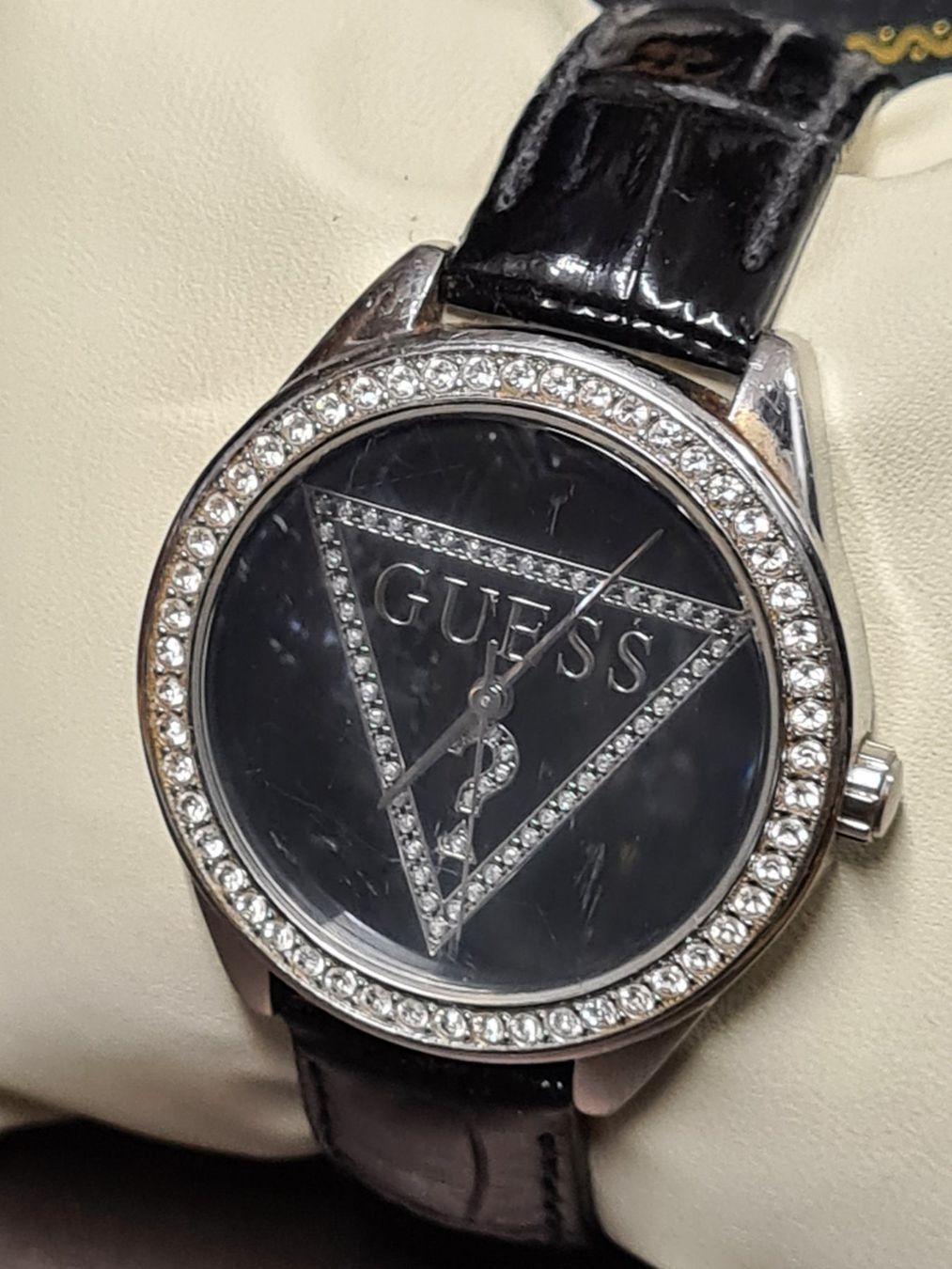 Guess Uhren: GUESS Damen Stahl Armbanduhr – Gebraucht aus Amriswil von used2use 3