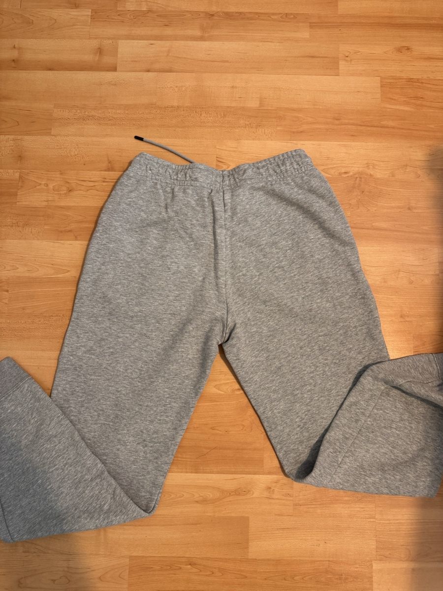 Nike Hosen: Jogging Nike gris  – Gebraucht aus Lausanne von Michel_Ozcan 1
