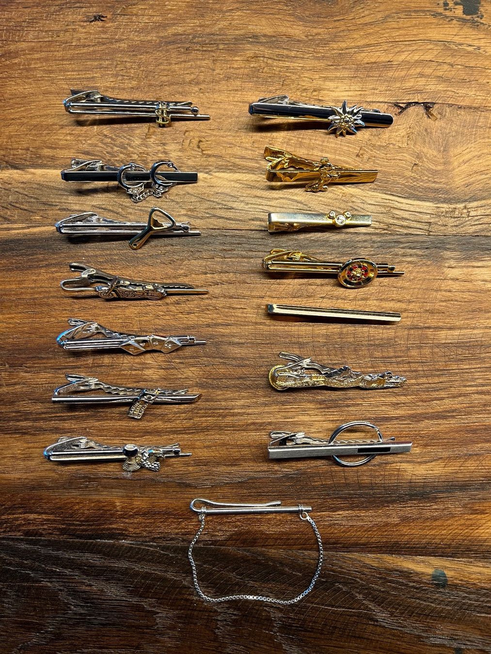 Greifer: Collection de pinces à cravatte – Gebraucht aus Semsales von Piter1973 1