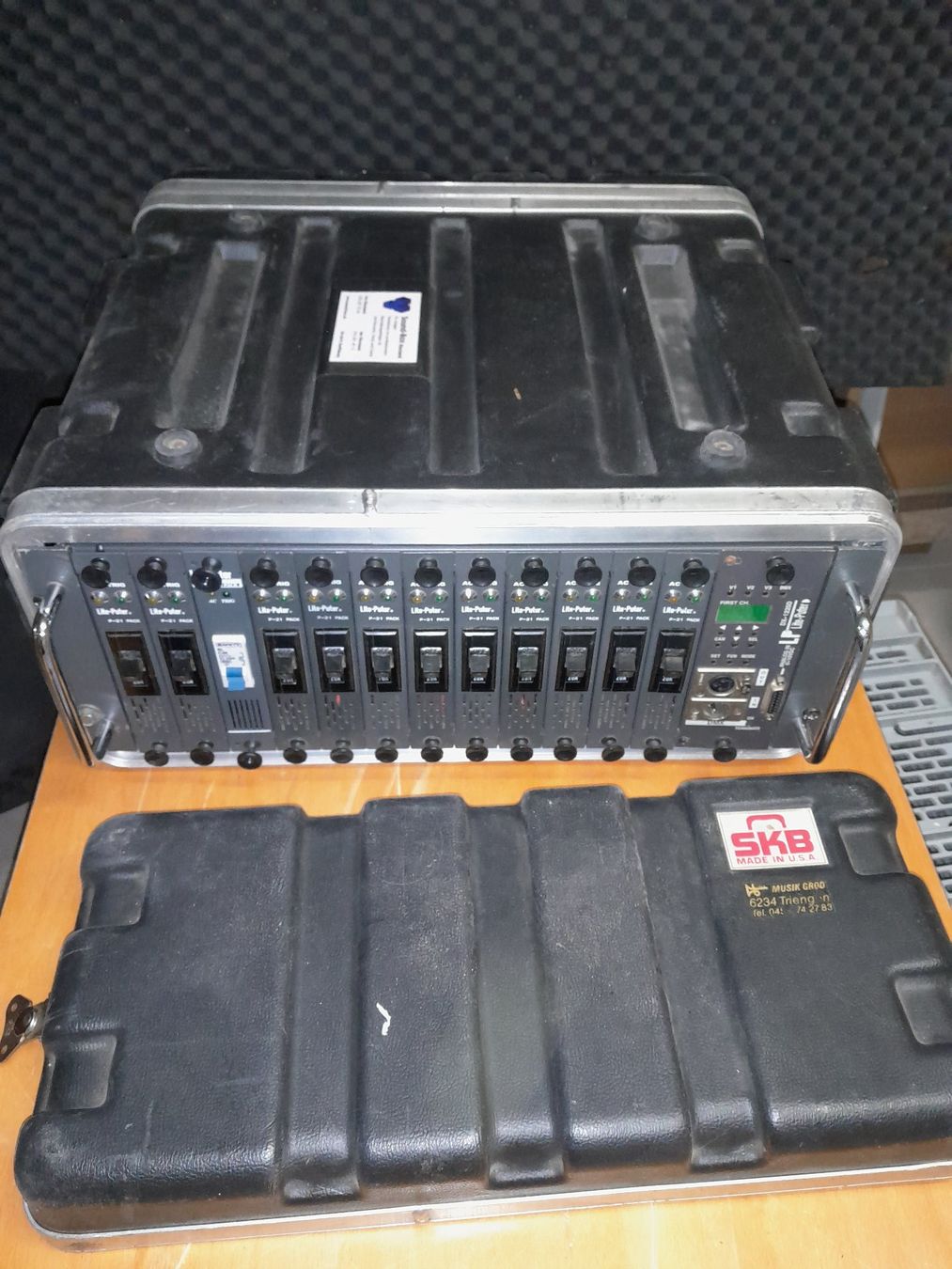 Amplificatori: Lite-Puter Dimmer DX-1220D , 12 Kanal Light & Sound – Usato da Steffisburg venduto da FutureOne 4