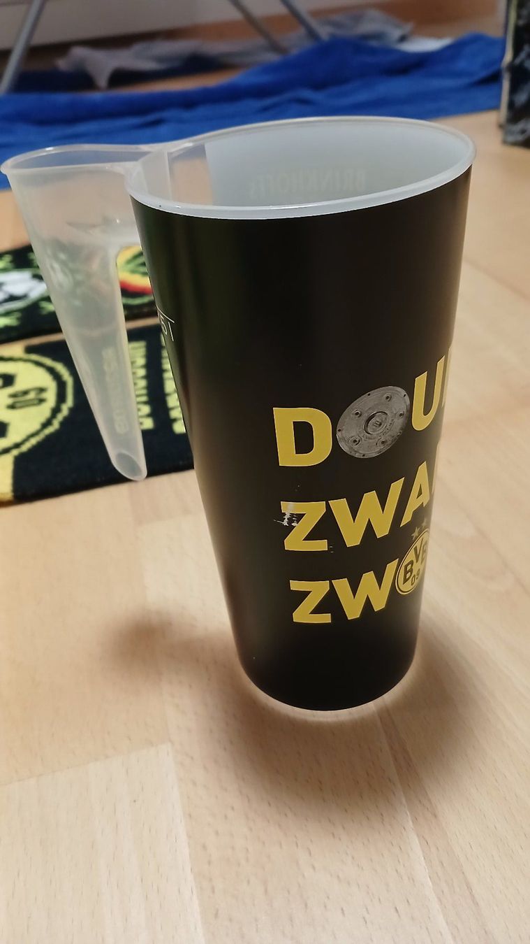 Foulard & Sciarpe: BVB Schal,Frotetuch&Becher – Usato da hinwil venduto da tho_j6kz 5