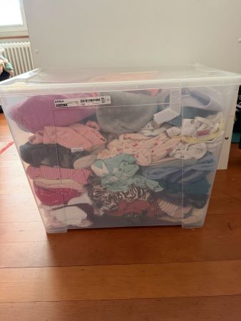 Babykleider-Box über 80-teilig, Grössen 62/68 und 74/80
