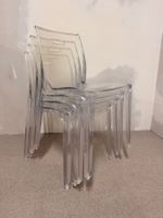 Designer Stühle aus Acrylglas, transparent und stapelbar