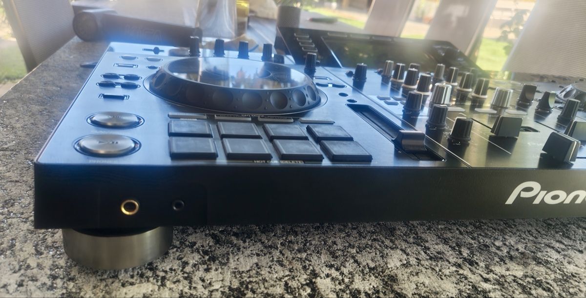 Pioneer Console di mixaggio: Pioneer XDJ-RX2 – Usato da Rickenbach venduto da Corot72 1