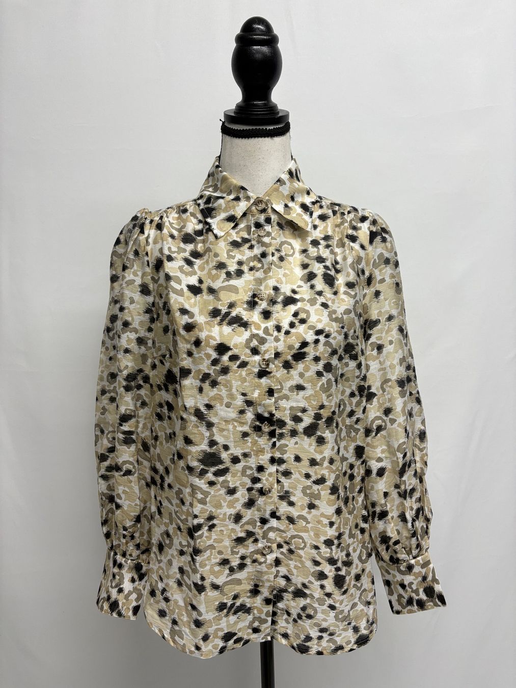 Camicette: Neue Second Female Bluse XS Lyocell gemustert beige – Nuovo e nell'imballaggio originale da Regensdorf venduto da secondchancefashion 1
