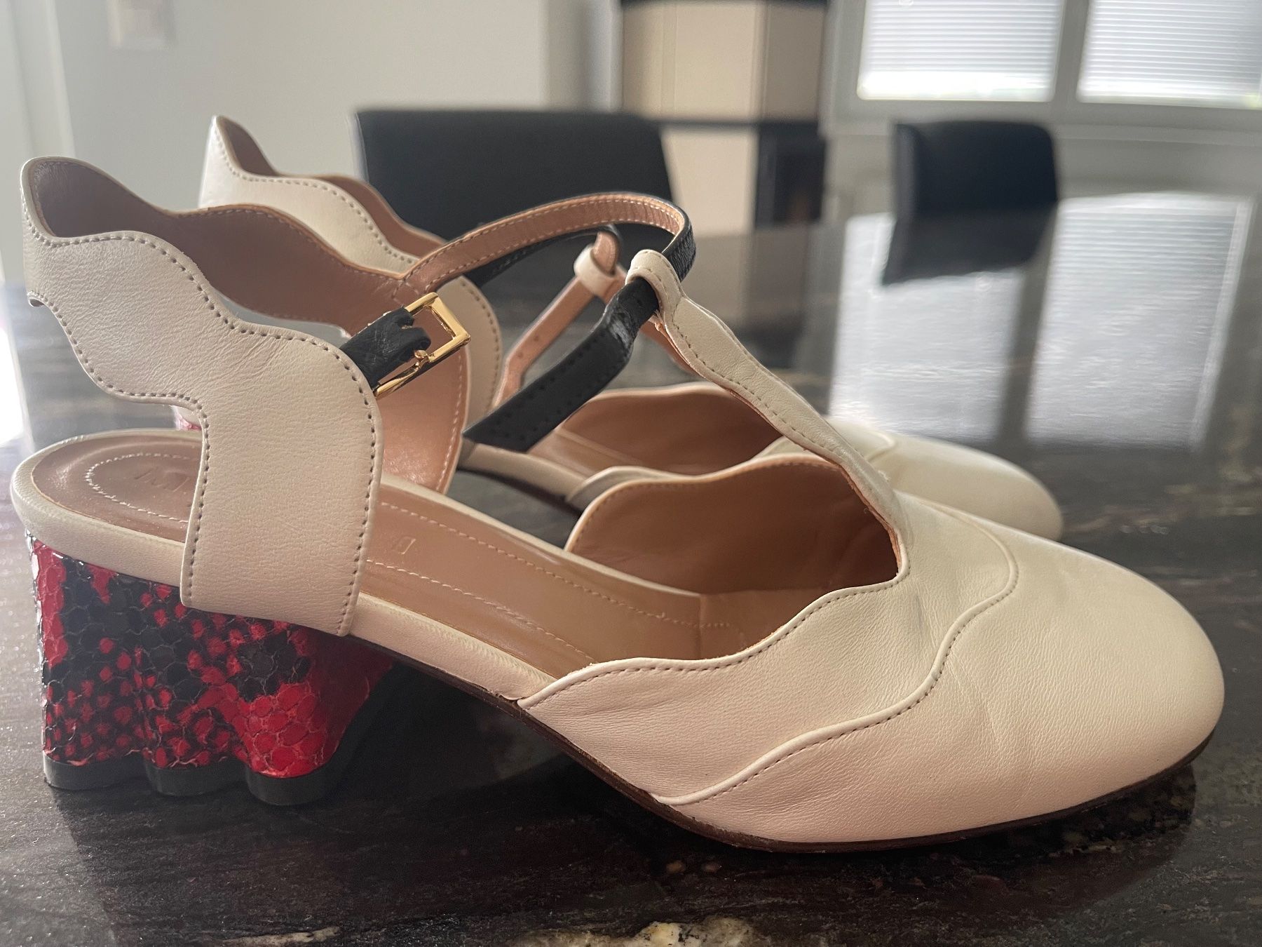 Chaussures femmes: Designer Schuhe, Gr. 36 – D'occasion à Dättwil AG par nika8810 2