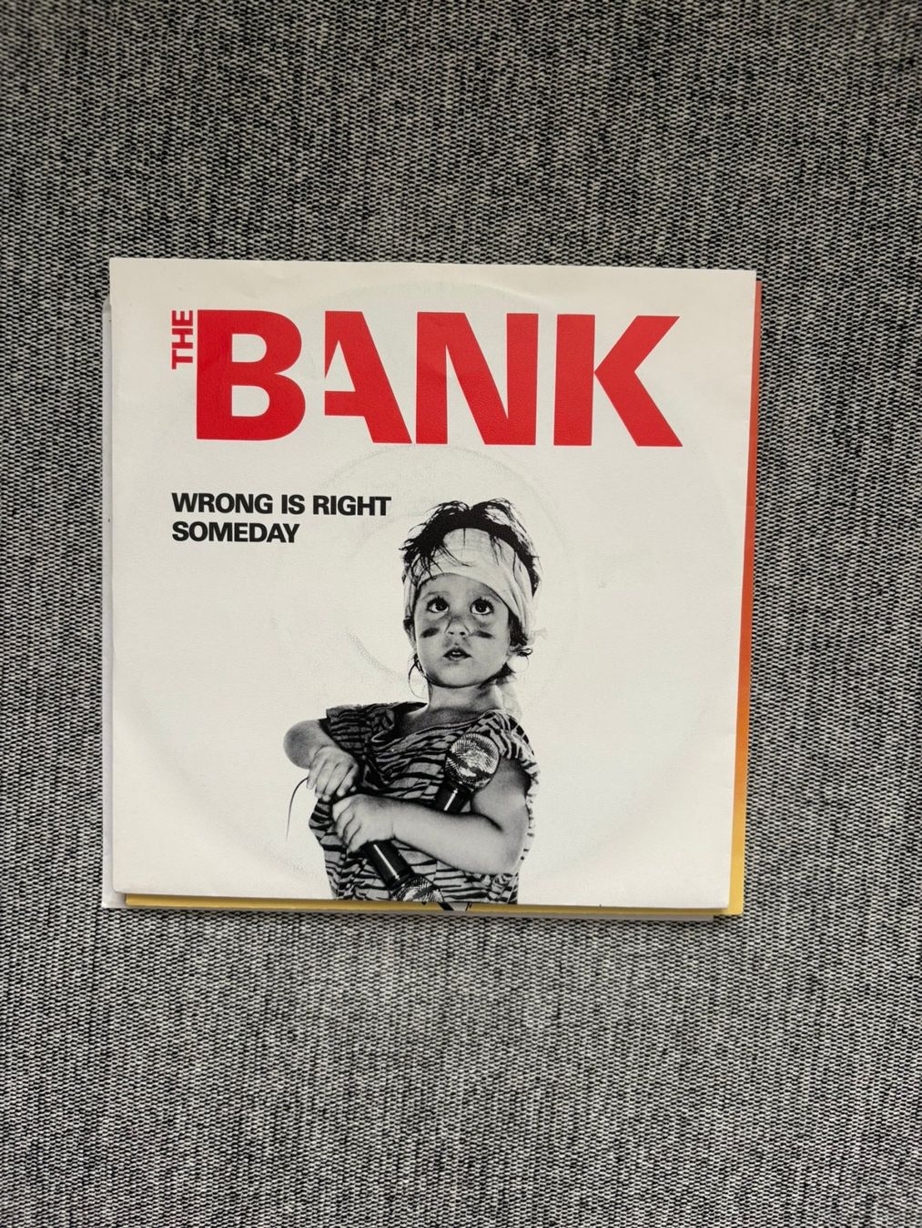 Vinyles: Bank - Wrong IS Right – D'occasion à Zofingen par Bigron