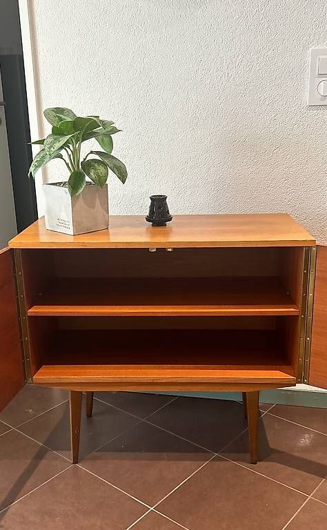 Cassettiere: Mid-century Kommode von B+K – Usato da Zürich venduto da nao_6kpb 1