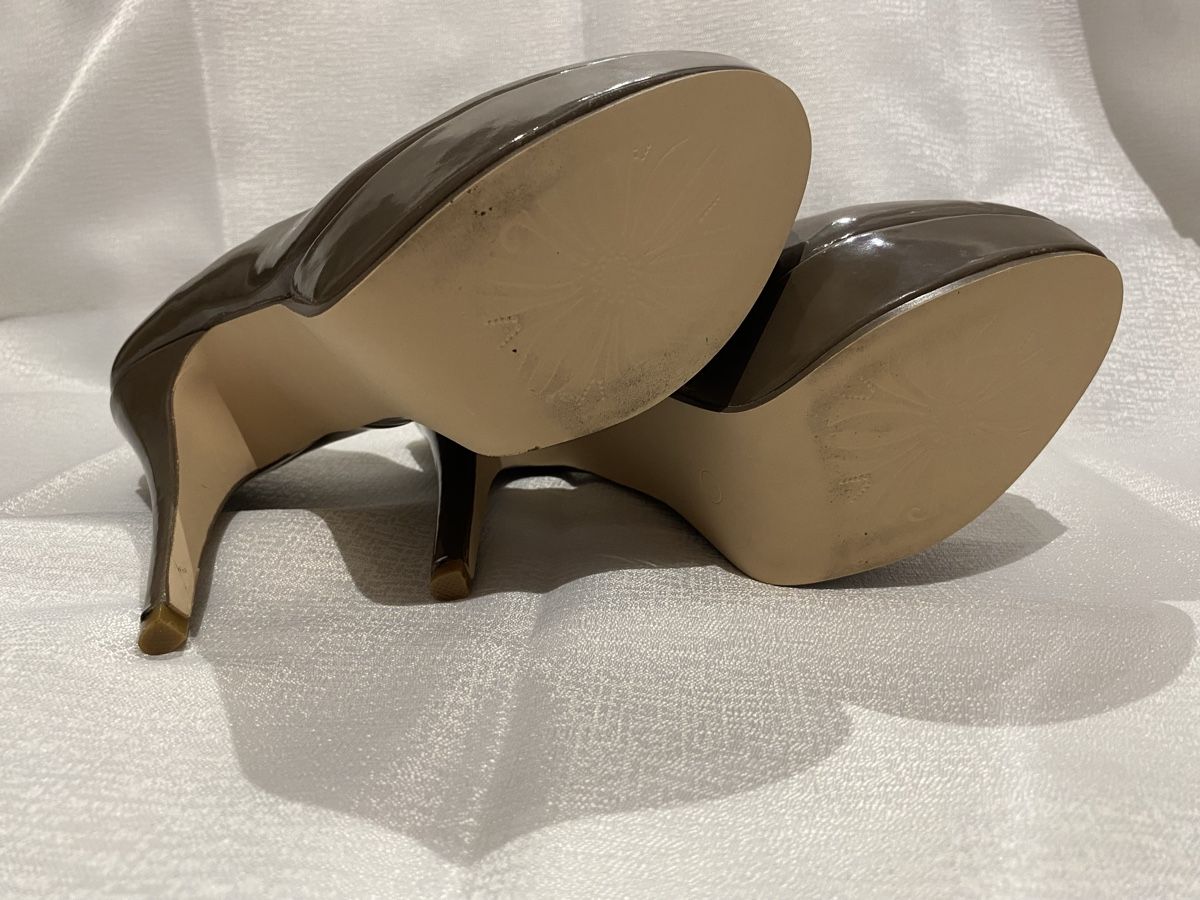 Scarpe da donna: Lack-Pumps braun Grösse 38 gebraucht – Usato da Hausen AG venduto da corinne_g 4