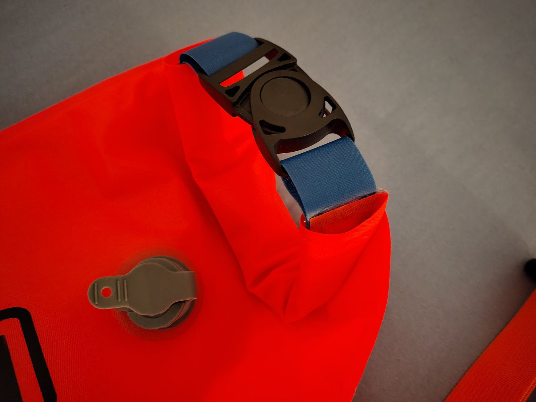 Borse: Schwimmboje und Dry Bag Lomo – Nuovo (secondo la descrizione) da Sursee venduto da Galway 2