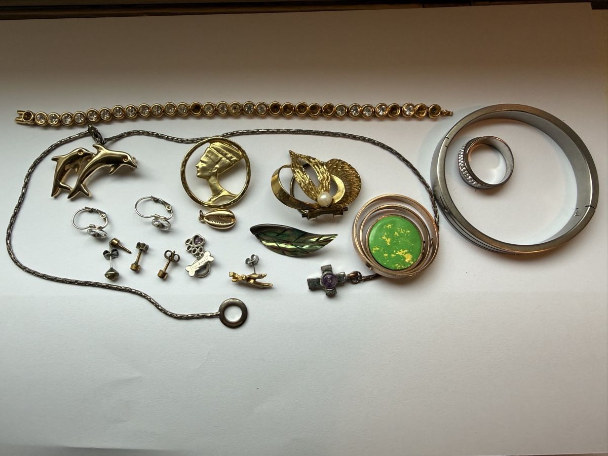 Sonstiger Schmuck: Vintage und Modeschmuck – Gebraucht aus Meggen von azmah