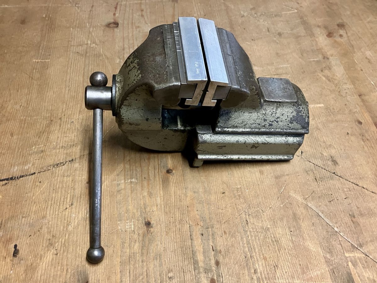 Gressel Tutti gli attrezzi: Étau Gressel 100mm – Usato da Servion venduto da Vintageguru 1