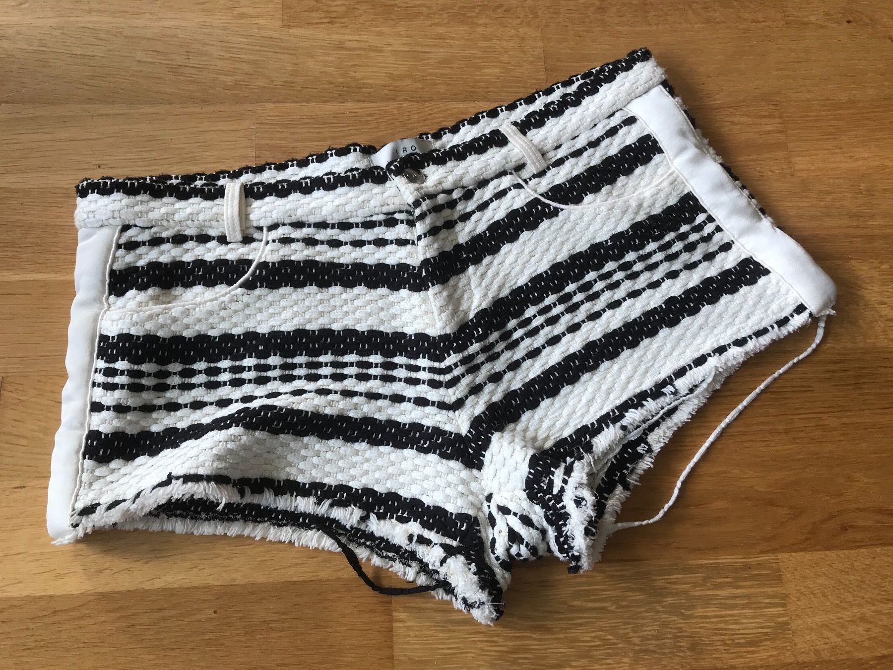 Iro Pantaloni: IRO Paris Shorts mit Seide – Nuovo (secondo la descrizione) da Zuerich venduto da Koralle8 3