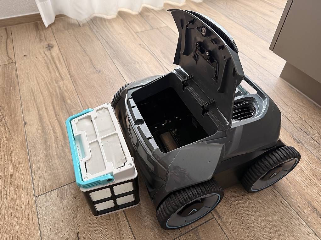 Accessori per Piscine: Poolroboter / Poolreiniger  – Usato da Schötz venduto da Cemozto 1