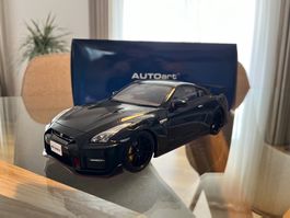 1:18 Nissan GT-R Nismo Autoart