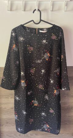 Robe noire à fleurs - Camaïeu
