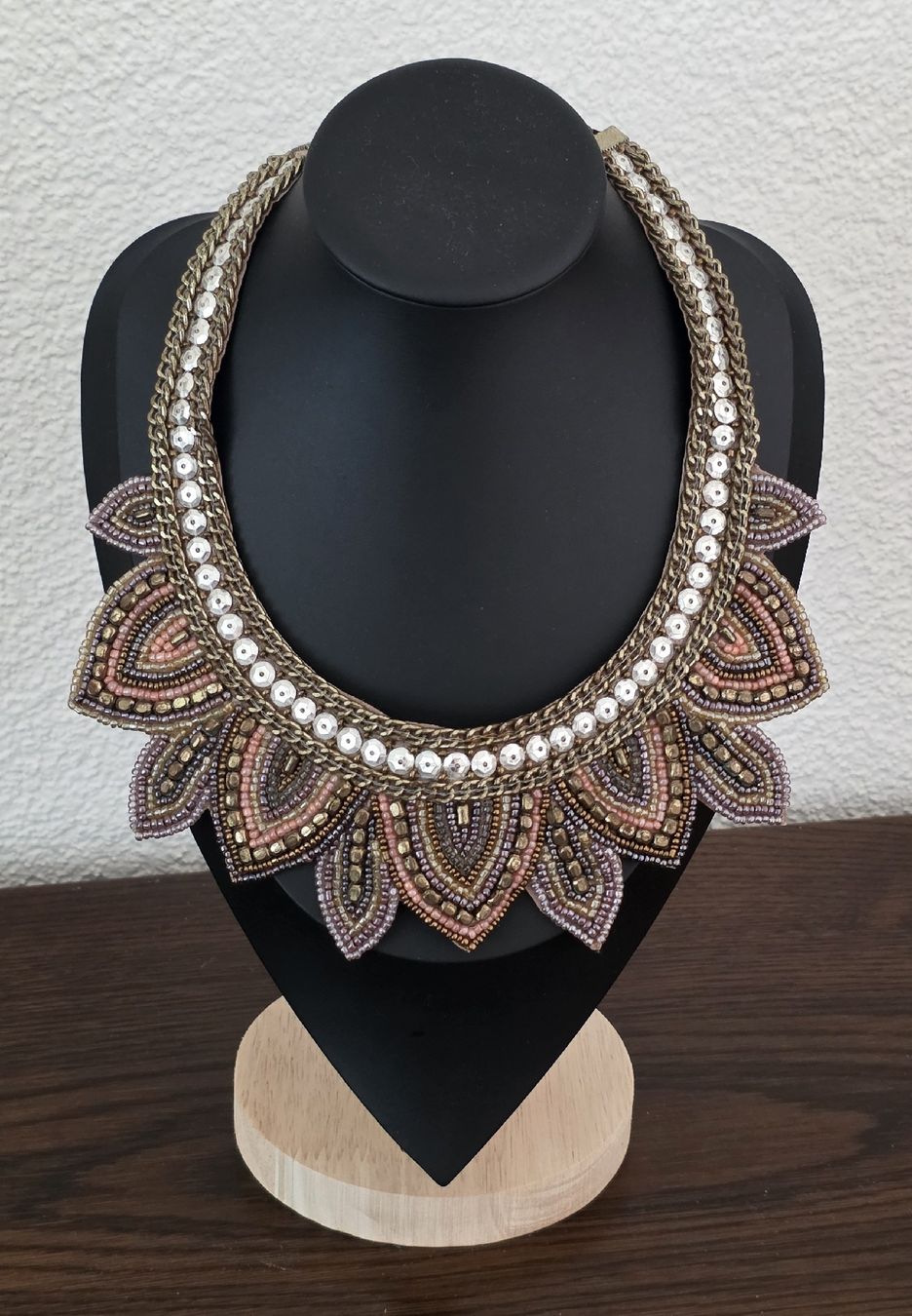 Catenine: Collier mit Perlen und Steinen, Ethno-Stil – Usato da Rheinsulz venduto da Gilea