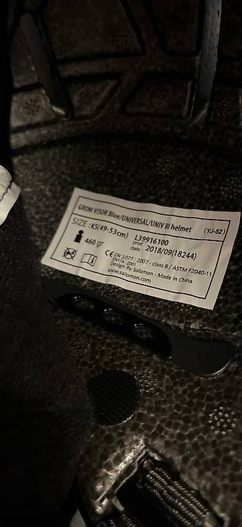 Caschi: Salomon Kinder Skihelm – Usato da Bellikon venduto da Ndorfer 2