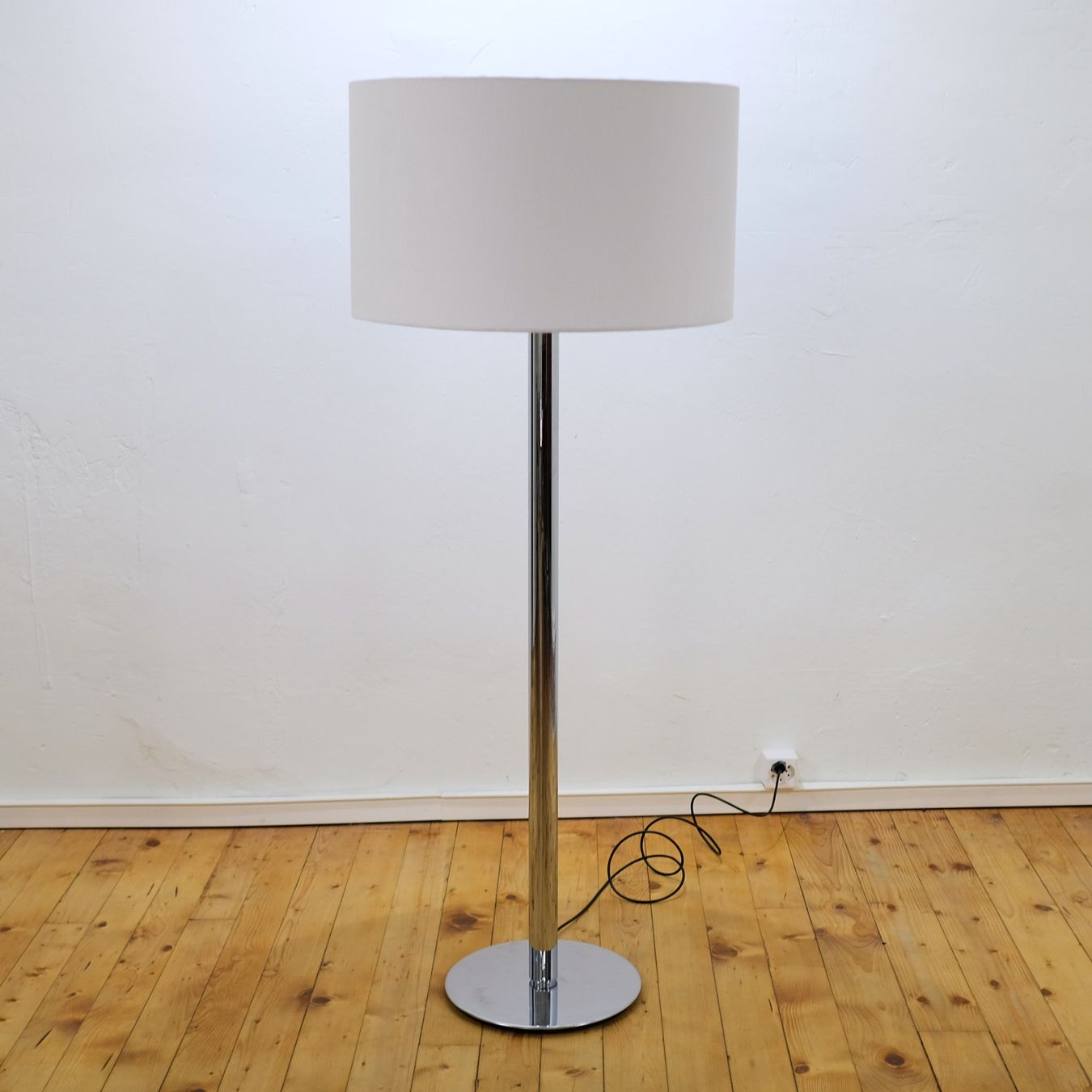Lampade: Stehlampe von Staff – Usato da Basel venduto da Patts_Lampenfieber
