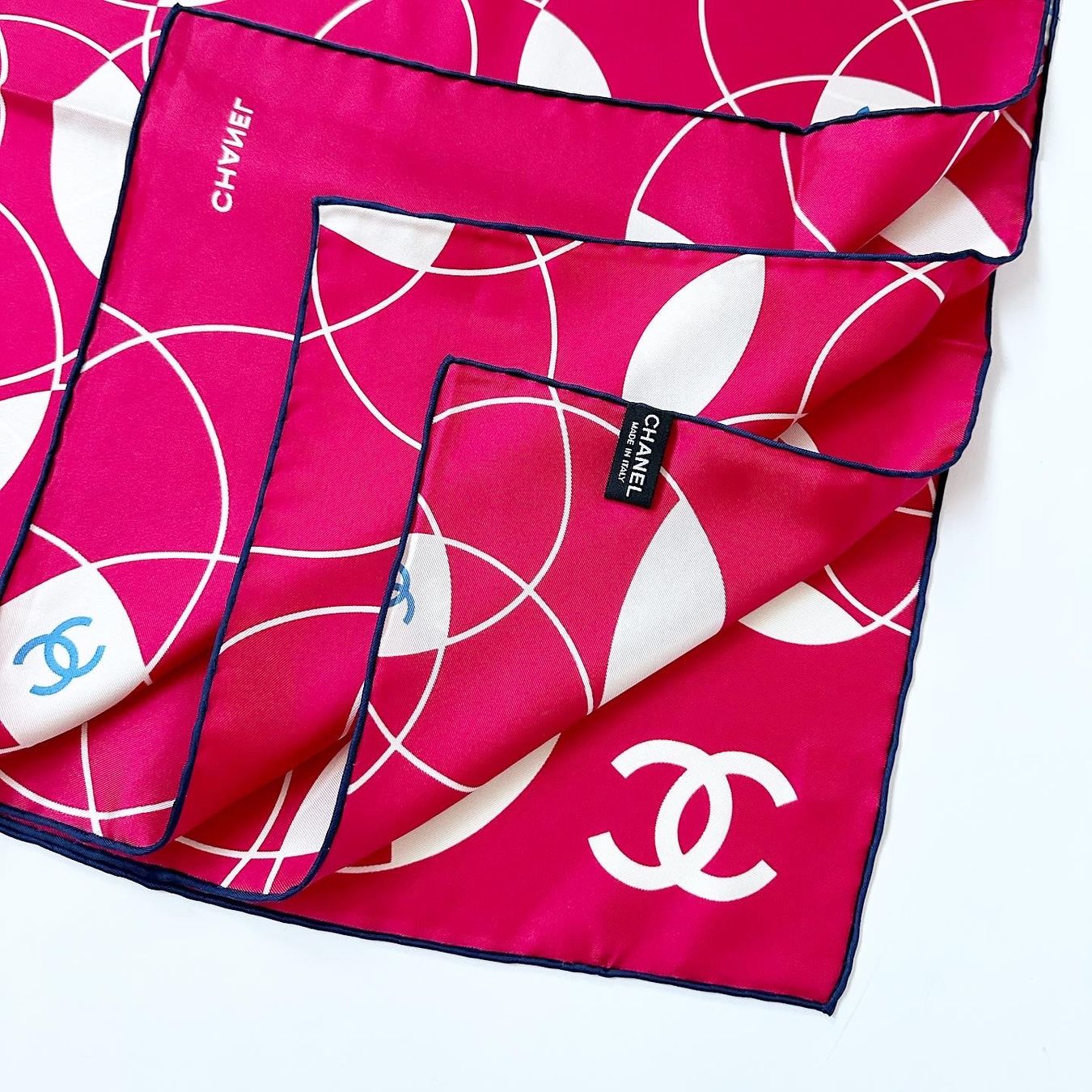 Chanel Foulard & Sciarpe: Chanel foulard – Nuovo (secondo la descrizione) da Pregassona venduto da Reluxuryspace 1