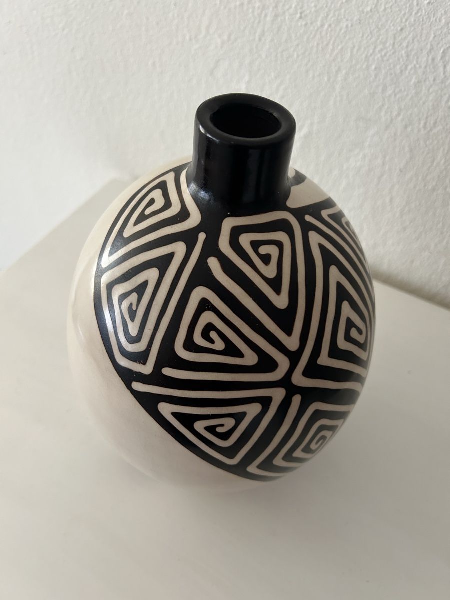 Vasen & Gefässe: Keramik Vase schwarz beige Muster Deko Peru – Neu (gemäss Beschreibung) aus Gunten von starfish3 1