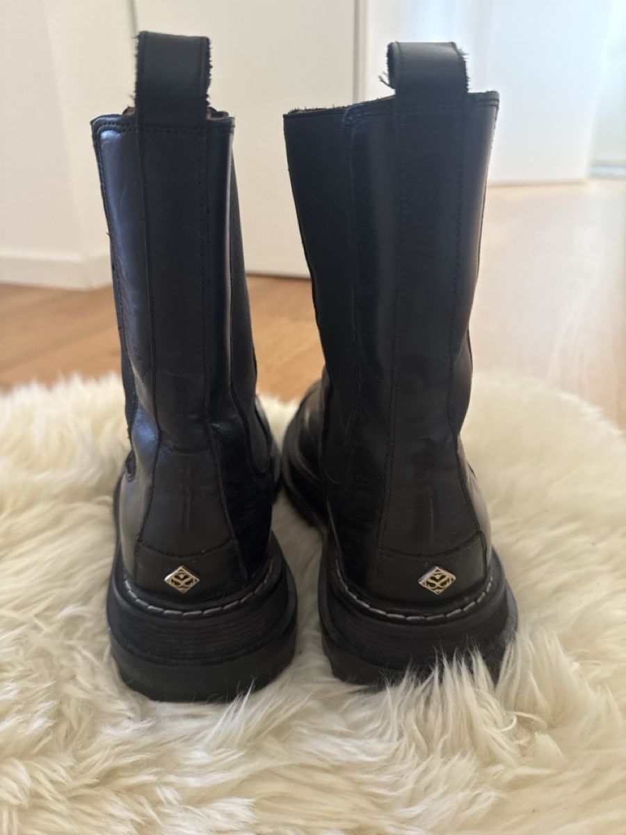 Sandro Scarpe da donna: Sandro Paris Lederstiefel, Schwarz, Gr. 37 – Usato da Uster venduto da CharlotteVN 3