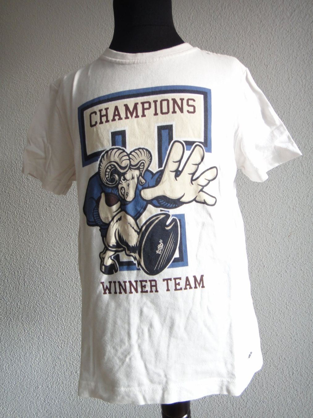 Hemden, T-Shirts & Polos: T-Shirt 8 Jahre – Gebraucht aus Winterthur von LemonTree5