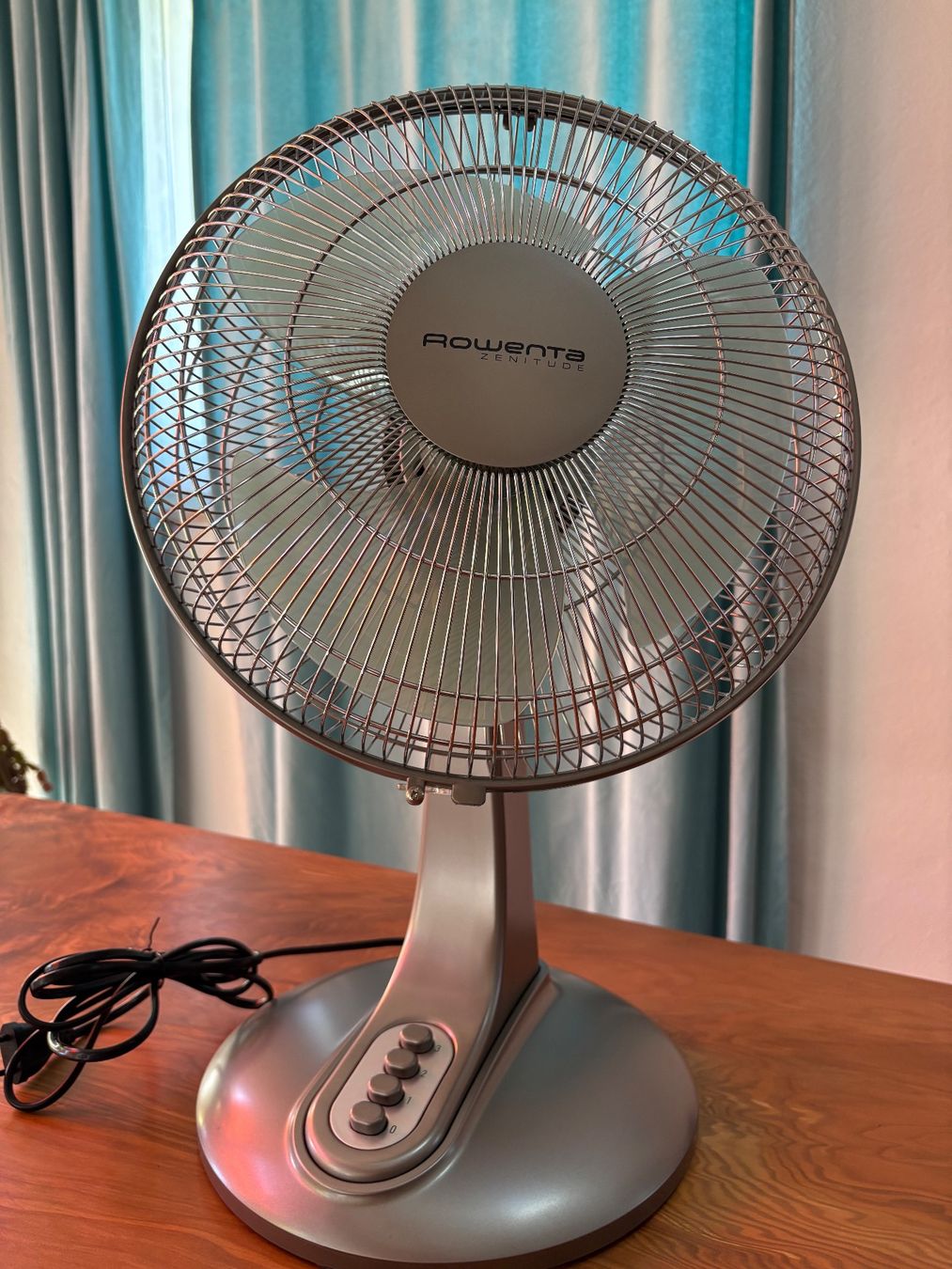 Rowenta Ventilatori: Rowenta Zenitude Ventilator – Usato da Uerkheim venduto da ruthb2112