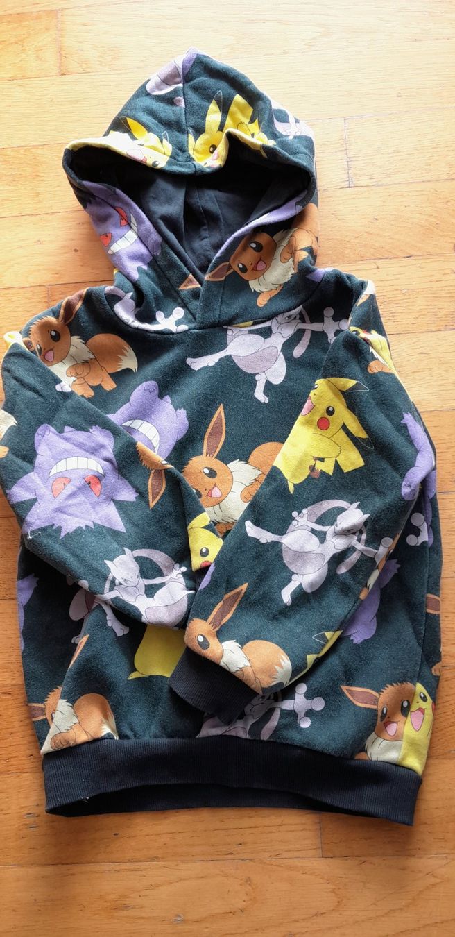 H&M Maglioni & Felpe: Kapuzenpullover Pokemon Grösse 116 – Usato da Worb venduto da Osterthal