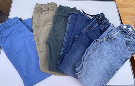 Set mit 5 Hosen Gr. 140 
